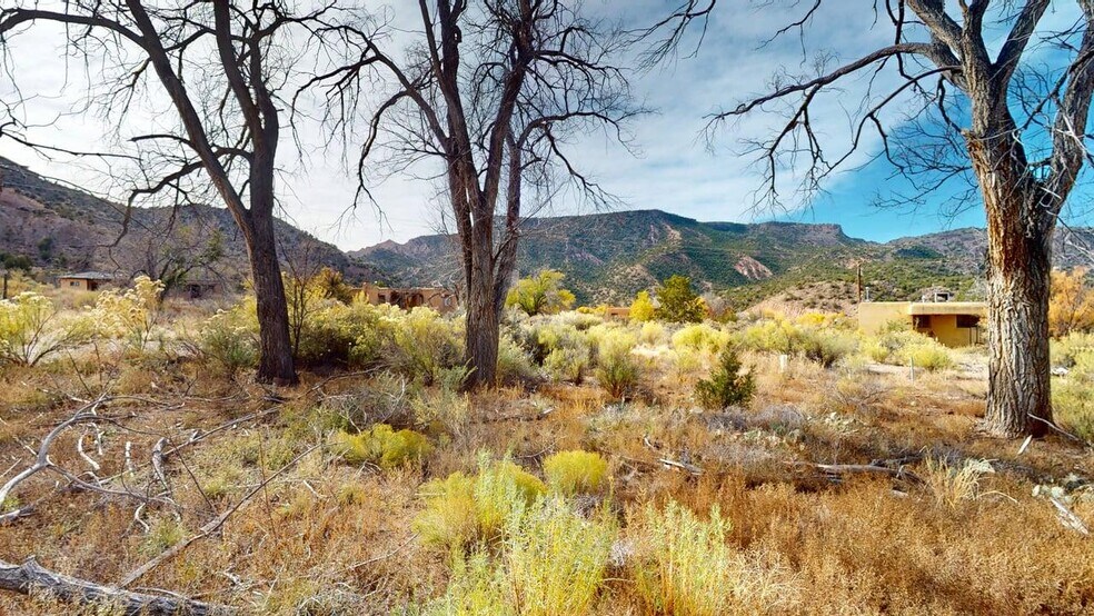 More Photos Of 7 Private Drive, Dixon Specialty For Sale