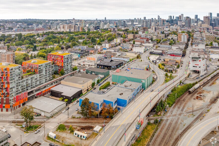More Photos Of 950 Powell St, Vancouver Warehouse For Lease