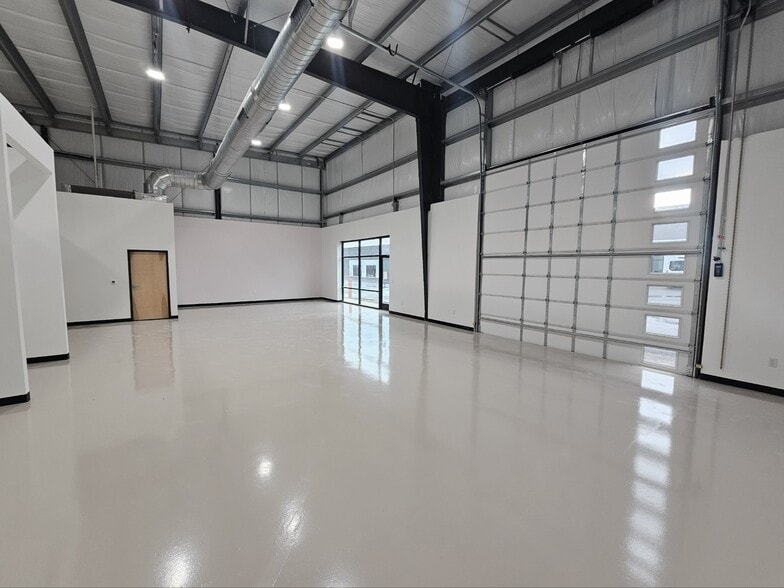 More Photos Of 6420 FM 1102, New Braunfels Unknown For Lease