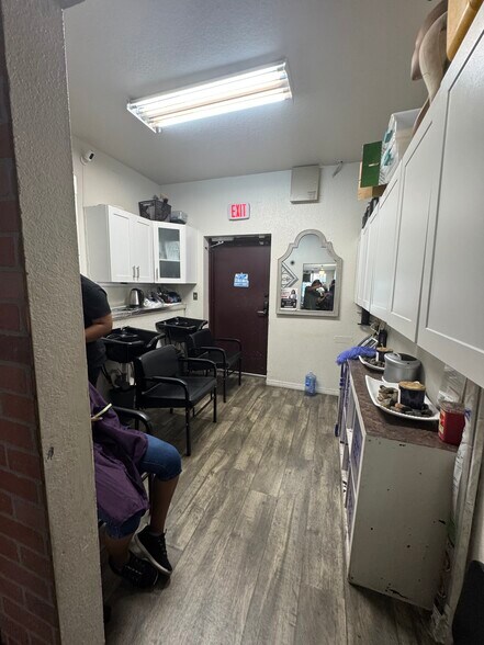 More Photos Of 1610 Central Ave, Saint Petersburg Storefront For Lease