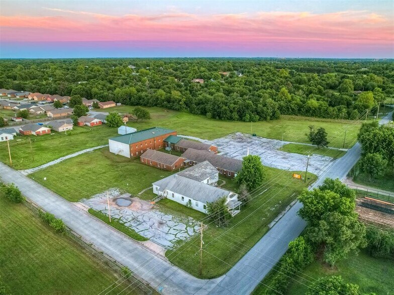 More Photos Of 2000 N Spencer Rd, Oklahoma City Religious Facility For Sale