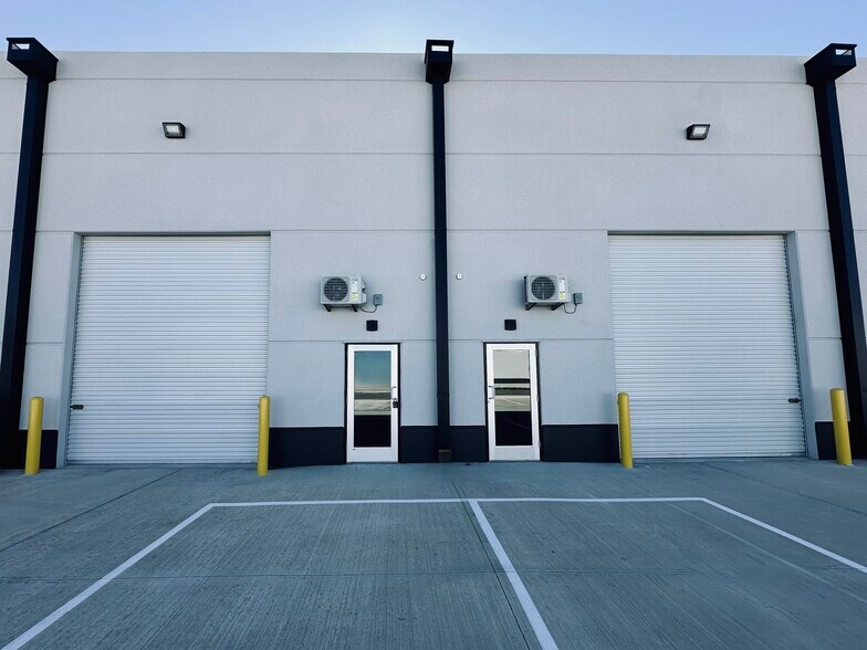 More Photos Of 20140-20250 Holzwarth Rd, Spring Distribution For Lease