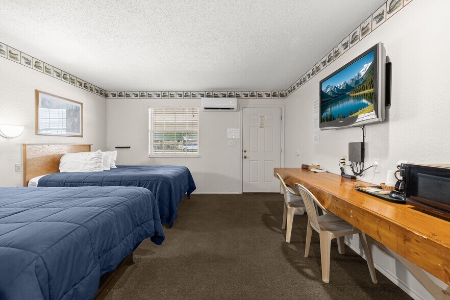 More Photos Of 9530 W FM 515, Alba Specialty For Sale