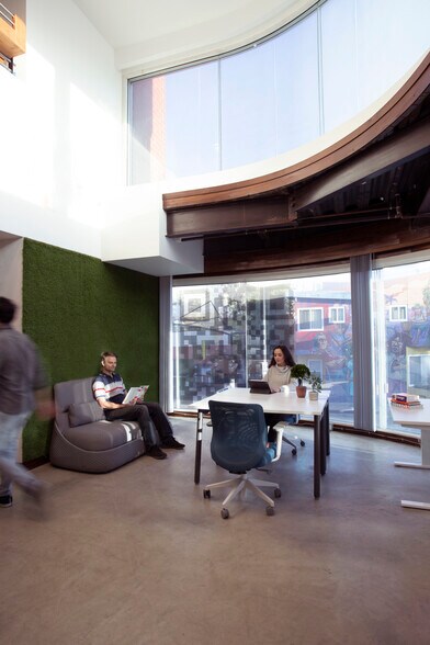 More Photos Of 3110 Main St, Santa Monica Loft Creative Space For Lease