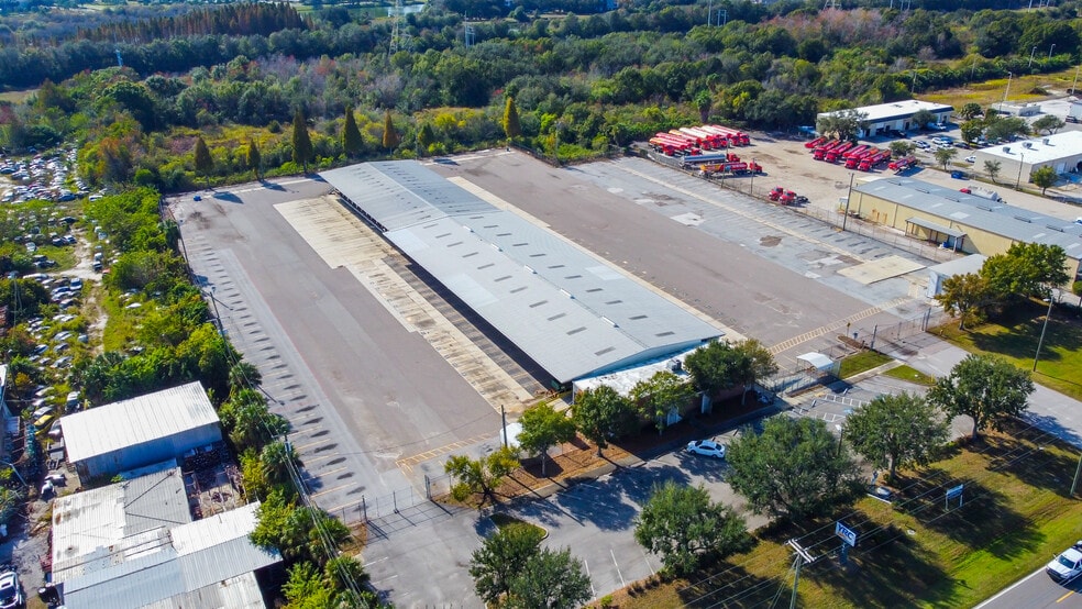 More Photos Of 9801 Palm River Rd, Tampa Truck Terminal For Lease