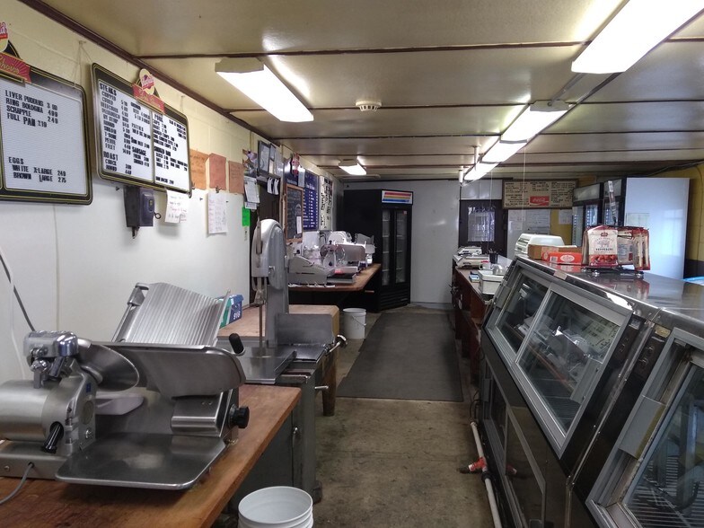 More Photos Of 124 Mahoning Dr E, Lehighton Storefront For Sale