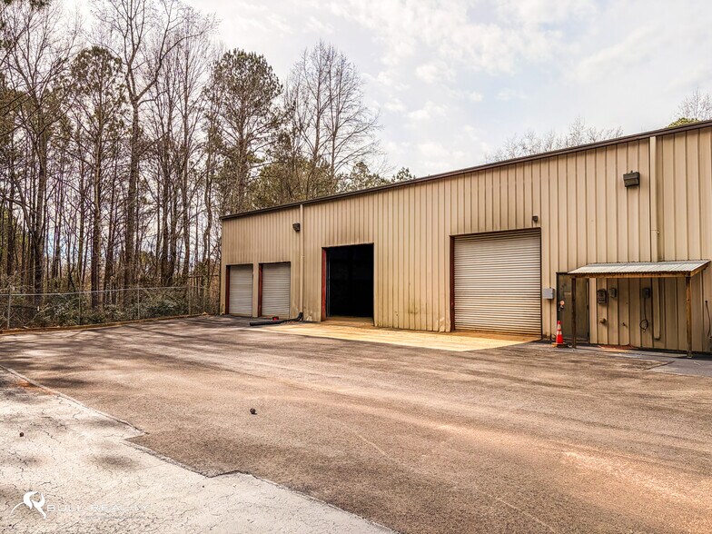 More Photos Of 150 Tober Trl, Fayetteville Warehouse For Lease
