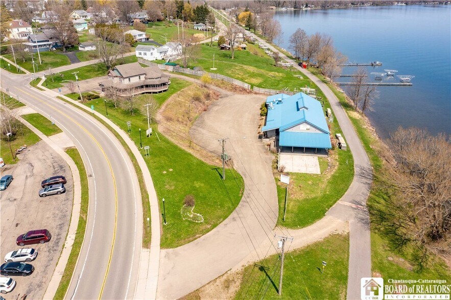 More Photos Of 188 S Erie St, Mayville Restaurant For Lease