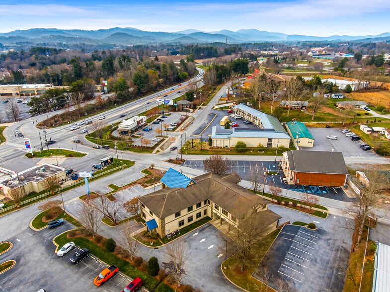 More Photos Of 101 Jack St, Hendersonville Bank For Sale