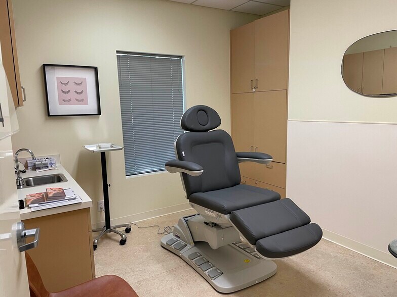 More Photos Of 1691 El Camino Real, Palo Alto Medical For Lease