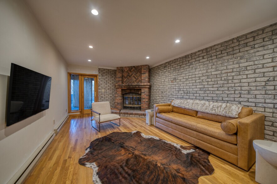 More Photos Of 218 NY-296, Windham Hotel For Sale