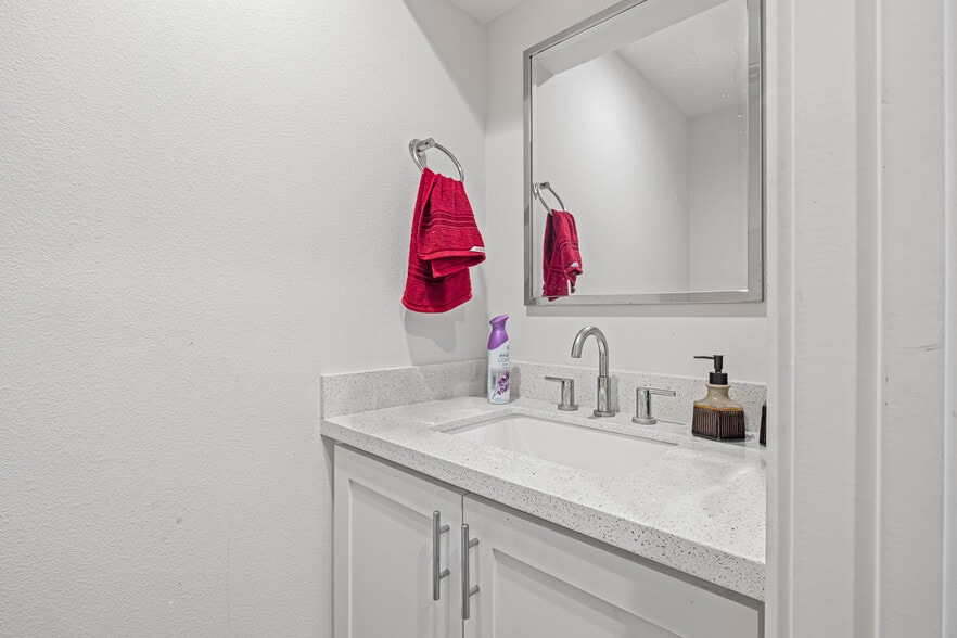 More Photos Of 525 11th St, Galveston Apartments For Sale
