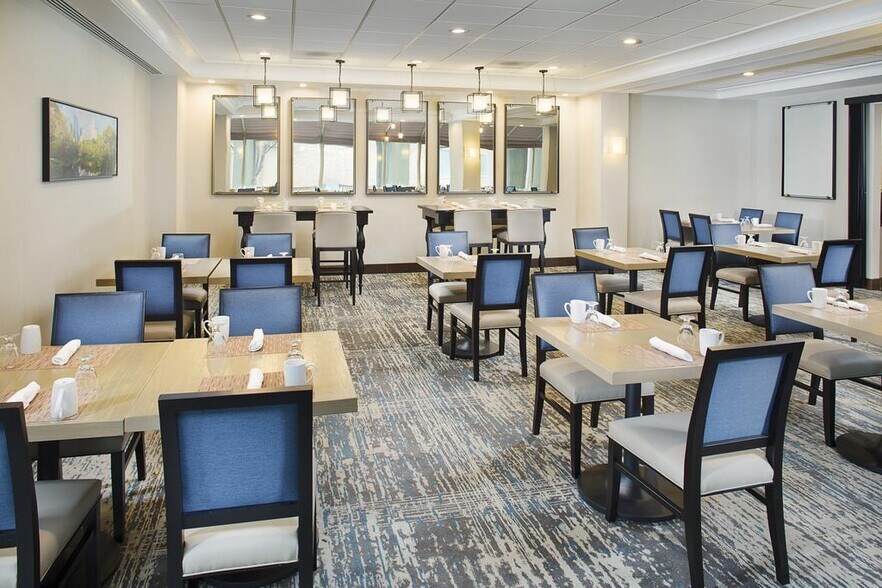More Photos Of 6120 Peachtree Dunwoody Rd, Atlanta Hotel For Sale