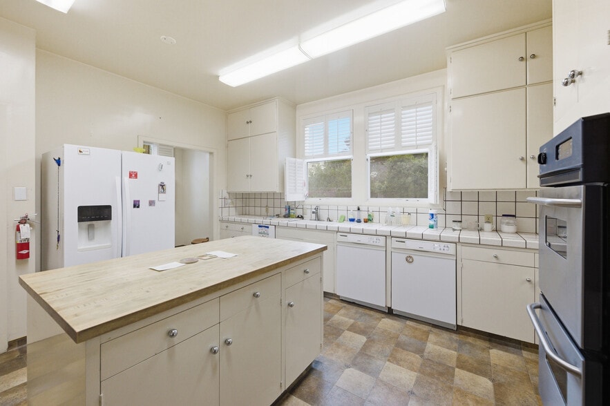 More Photos Of 3900 Balboa St, San Francisco Religious Facility For Sale