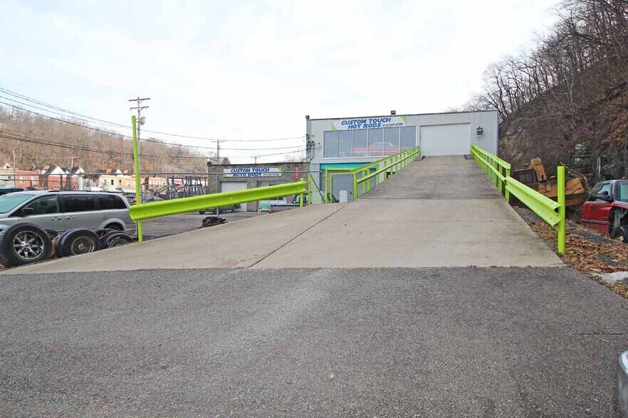 More Photos Of 8030 Bennett St, Pittsburgh Self Storage For Sale