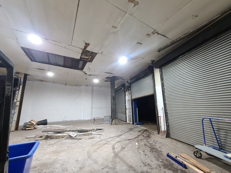 More Photos Of 286-294 Hamilton Ave, Brooklyn Warehouse For Lease