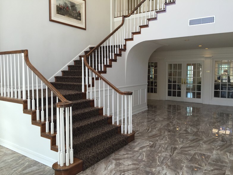 More Photos Of 580 Decker Dr, Irving Medical For Lease