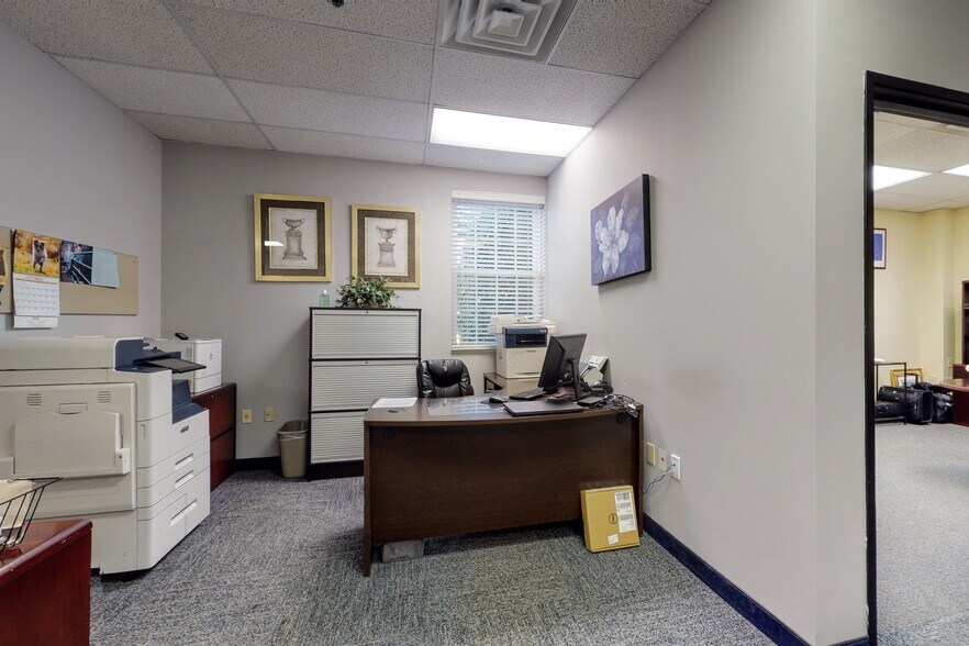 More Photos Of 2 Forest Ave, Oradell Medical For Sale