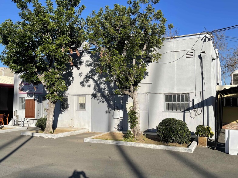 More Photos Of 639 N Lake Ave, Pasadena Storefront Retail Office For Lease