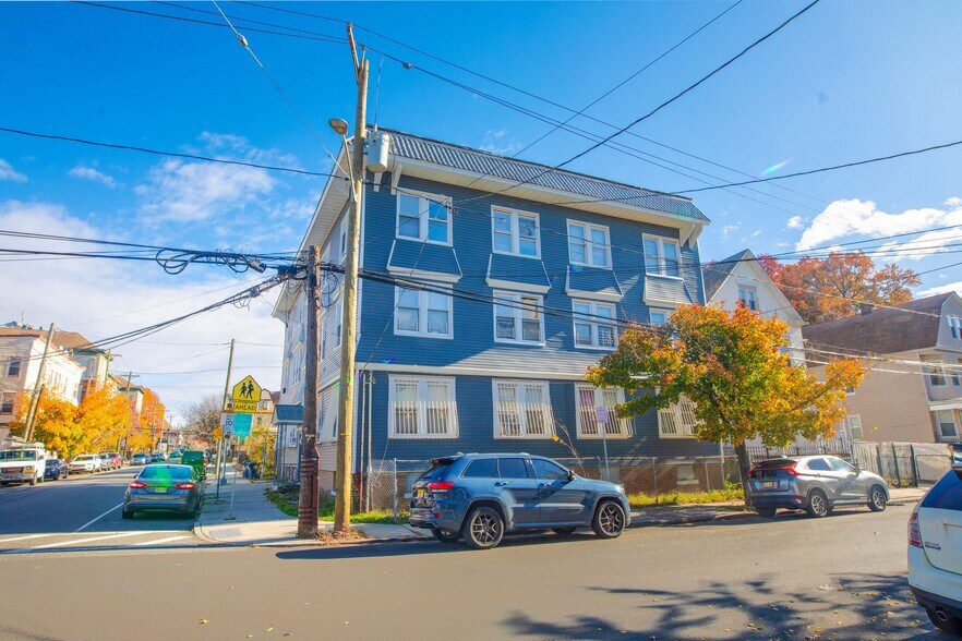 More Photos Of 858-860 S 18th St, Newark Apartments For Sale