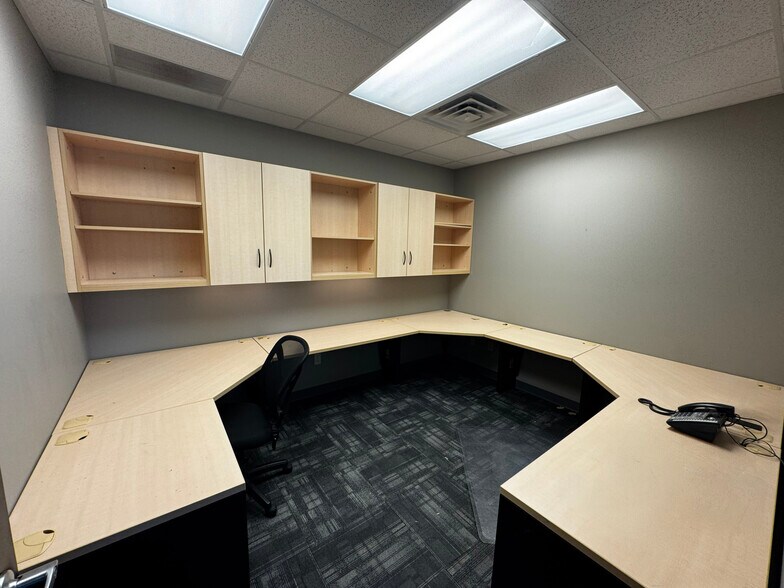 More Photos Of 5790 N 33rd Cir, Lincoln Office For Sale