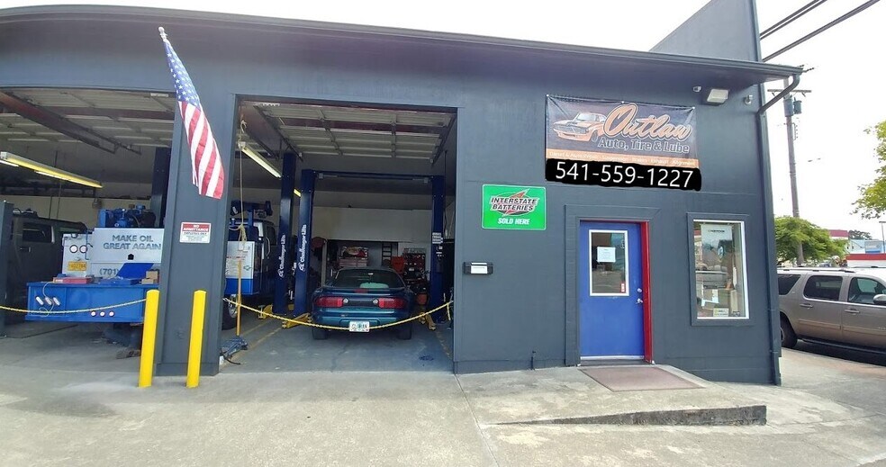 More Photos Of 711 Spruce St, Myrtle Point Auto Repair For Sale