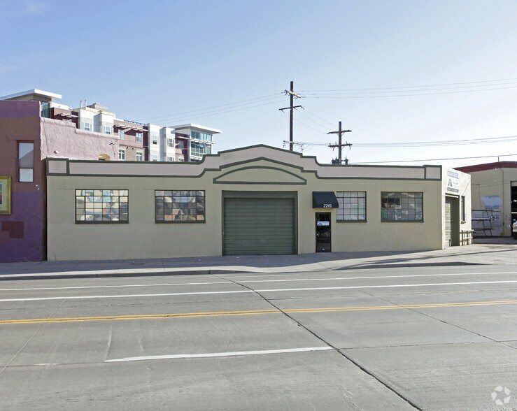 More Photos Of 1028 Park Ave W, Denver Office For Sale