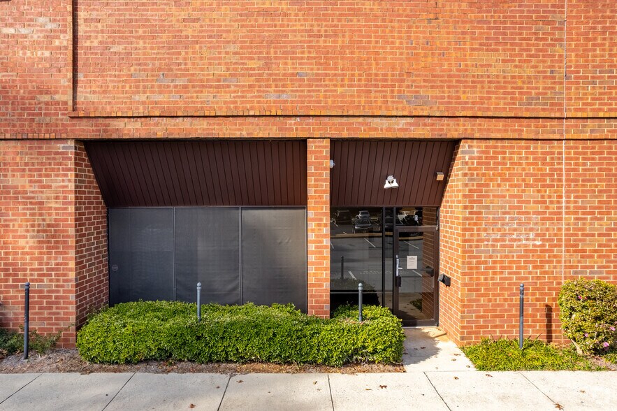 More Photos Of 6753 Jones Mill Ct, Peachtree Corners Warehouse For Lease