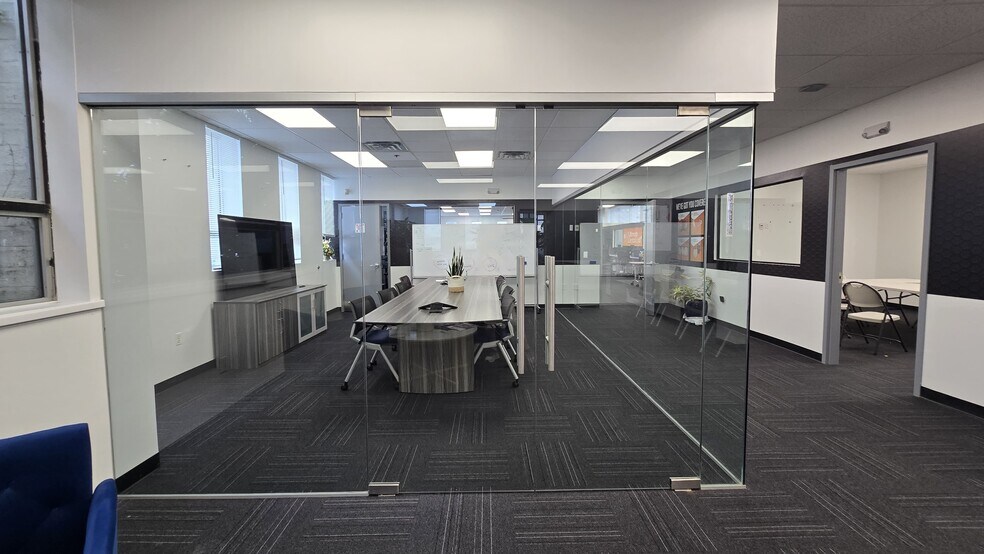 More Photos Of 2300 Marcus Ave, New Hyde Park Warehouse For Lease