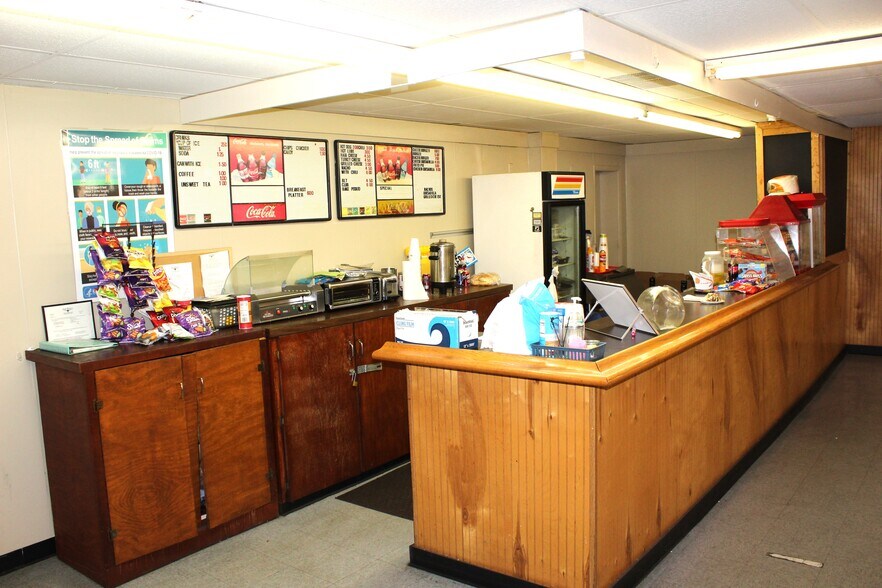 More Photos Of 4201 Benbrook Hwy, Fort Worth Sports And Entertainment For Lease