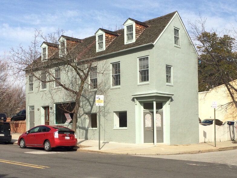 More Photos Of 226 W Read St, Baltimore General Retail For Sale