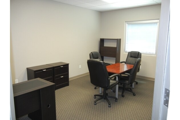 More Photos Of 101 Tiki Dr, Tiki Island Office Residential For Lease