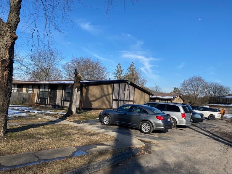 Primary Photo Of 2294 Teakwood Dr, Columbus Multifamily For Sale