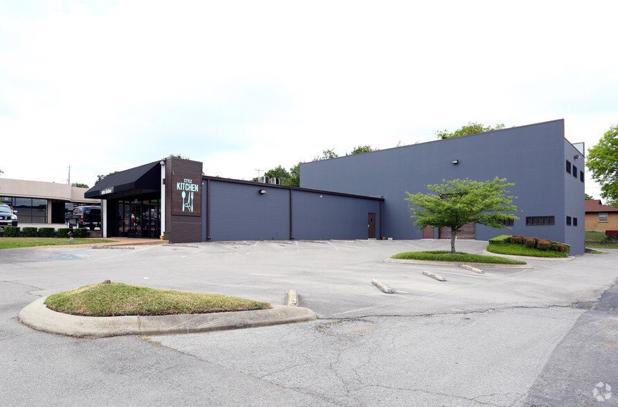 Primary Photo Of 909 8th Ave S, Nashville Office For Lease