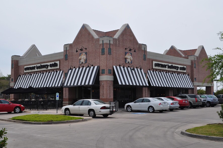 More Photos Of 7447-7505 N MacArthur Blvd, Irving General Retail For Lease