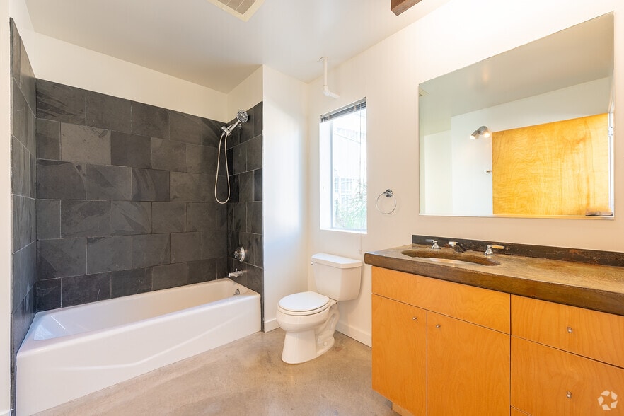 More Photos Of 1168 Folsom St, San Francisco Apartments For Lease