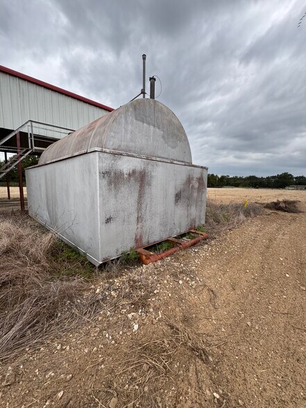 More Photos Of 9182 S US Highway 79, Palestine Service For Sale