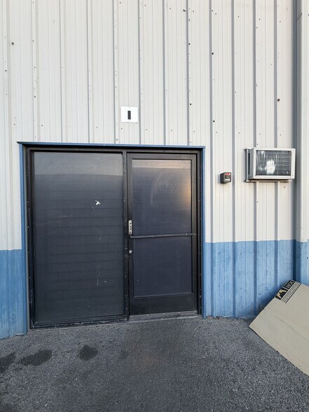 More Photos Of 15750 Arrow Hwy, Fontana Warehouse For Lease