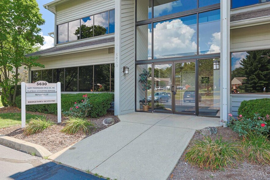 More Photos Of 5630 Bridgetown Rd, Cincinnati Office For Sale