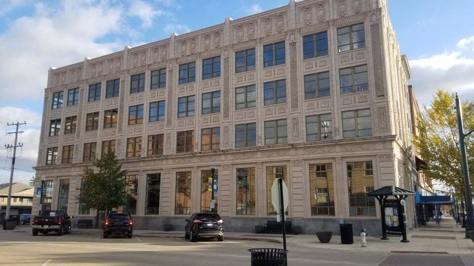 Primary Photo Of 201 S Broadway Ave, Albert Lea Loft Creative Space For Lease