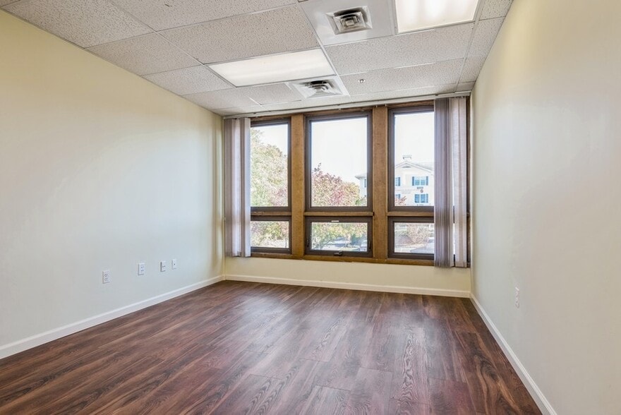 More Photos Of 674 US Highway 202, Bridgewater Medical For Sale