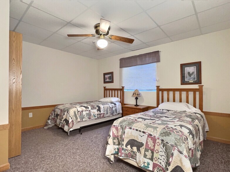 More Photos Of 8475 Hillcrest Ln, Saint Germain Hotel For Sale