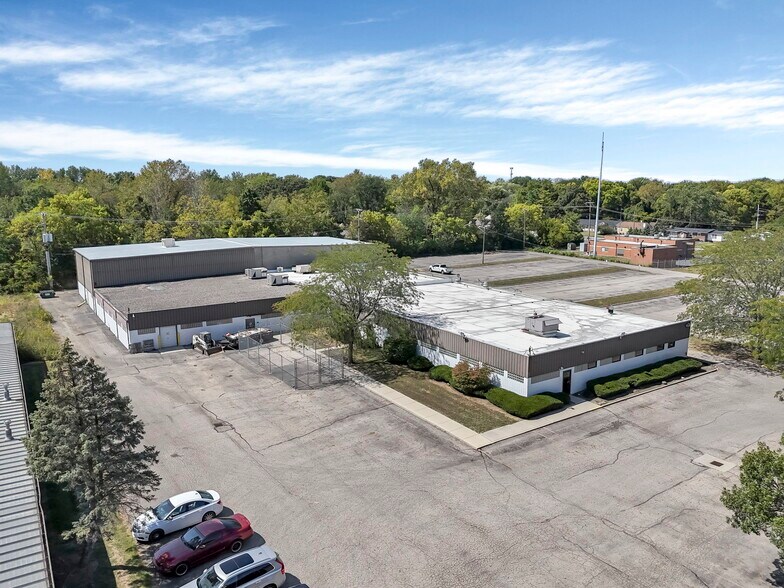 More Photos Of 799 N Hague Ave, Columbus Warehouse For Lease