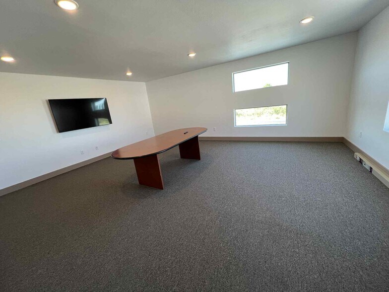 More Photos Of 3746 N Higley Rd, Ogden Showroom For Lease