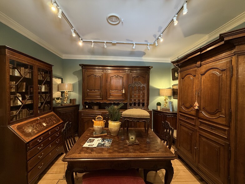 More Photos Of 318 W Walnut St, Raymore Freestanding For Sale