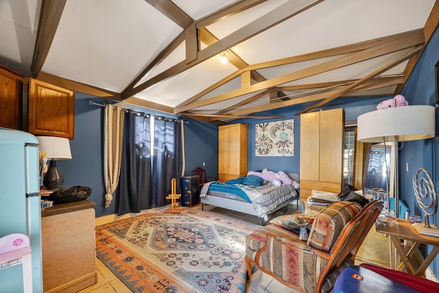 More Photos Of 2900 W Highway 6, Alvin Warehouse For Sale