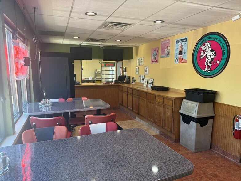 More Photos Of 130 N Main St, Oregon Restaurant For Sale