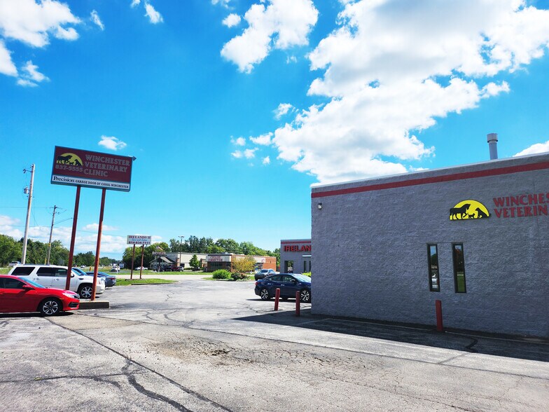 More Photos Of 209-229 Winchester Cemetery Rd, Canal Winchester Storefront Retail Office For Sale