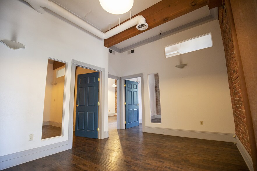 More Photos Of 112-114 J St, Sacramento Storefront Retail Office For Sale