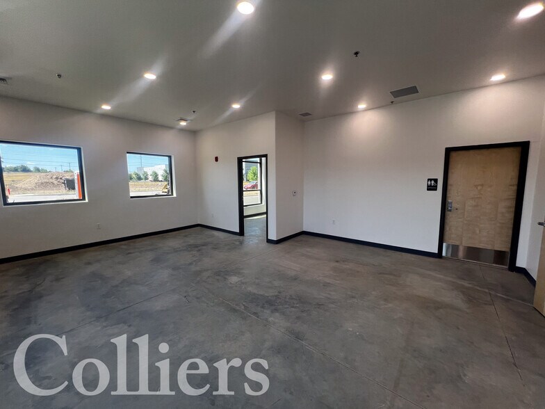 More Photos Of 4160 Lanark St, Meridian Warehouse For Lease